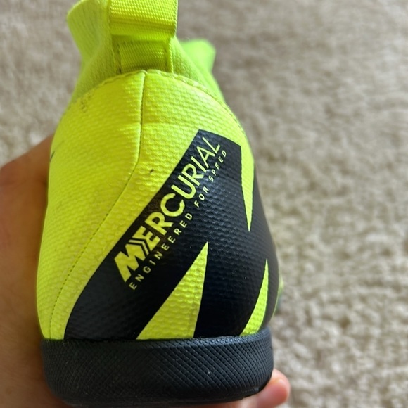 Nike 5.5Y Mercurial Indoor Soccer Cleats - Picture 5 of 8